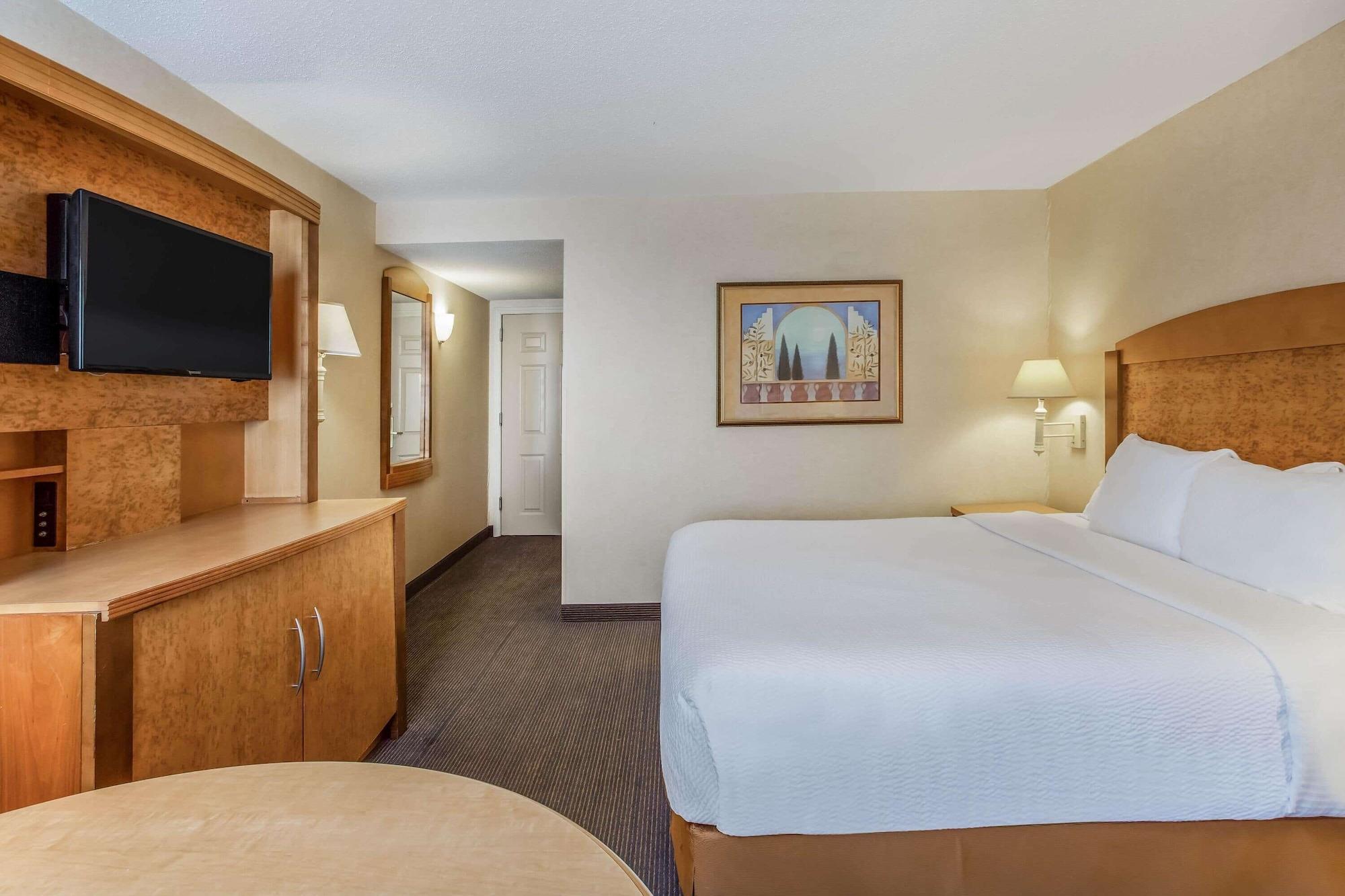 La Quinta By Wyndham Islip - Macarthur Airport Bohemia Εξωτερικό φωτογραφία