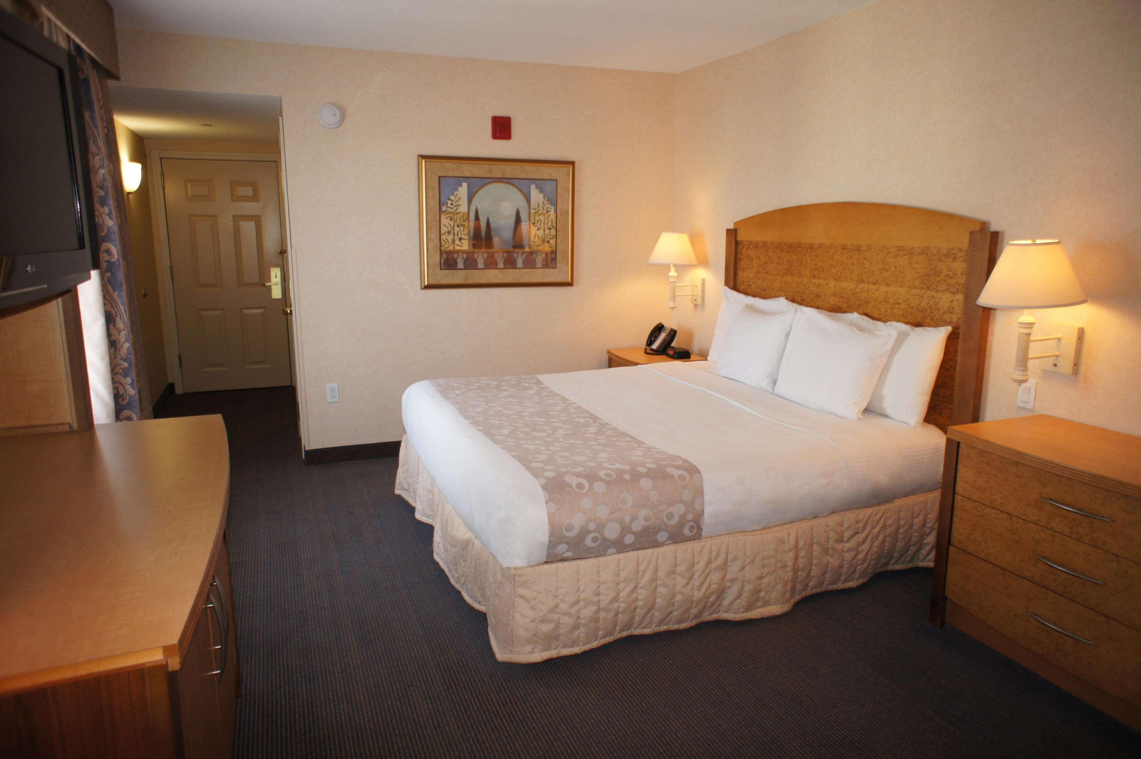 La Quinta By Wyndham Islip - Macarthur Airport Bohemia Εξωτερικό φωτογραφία