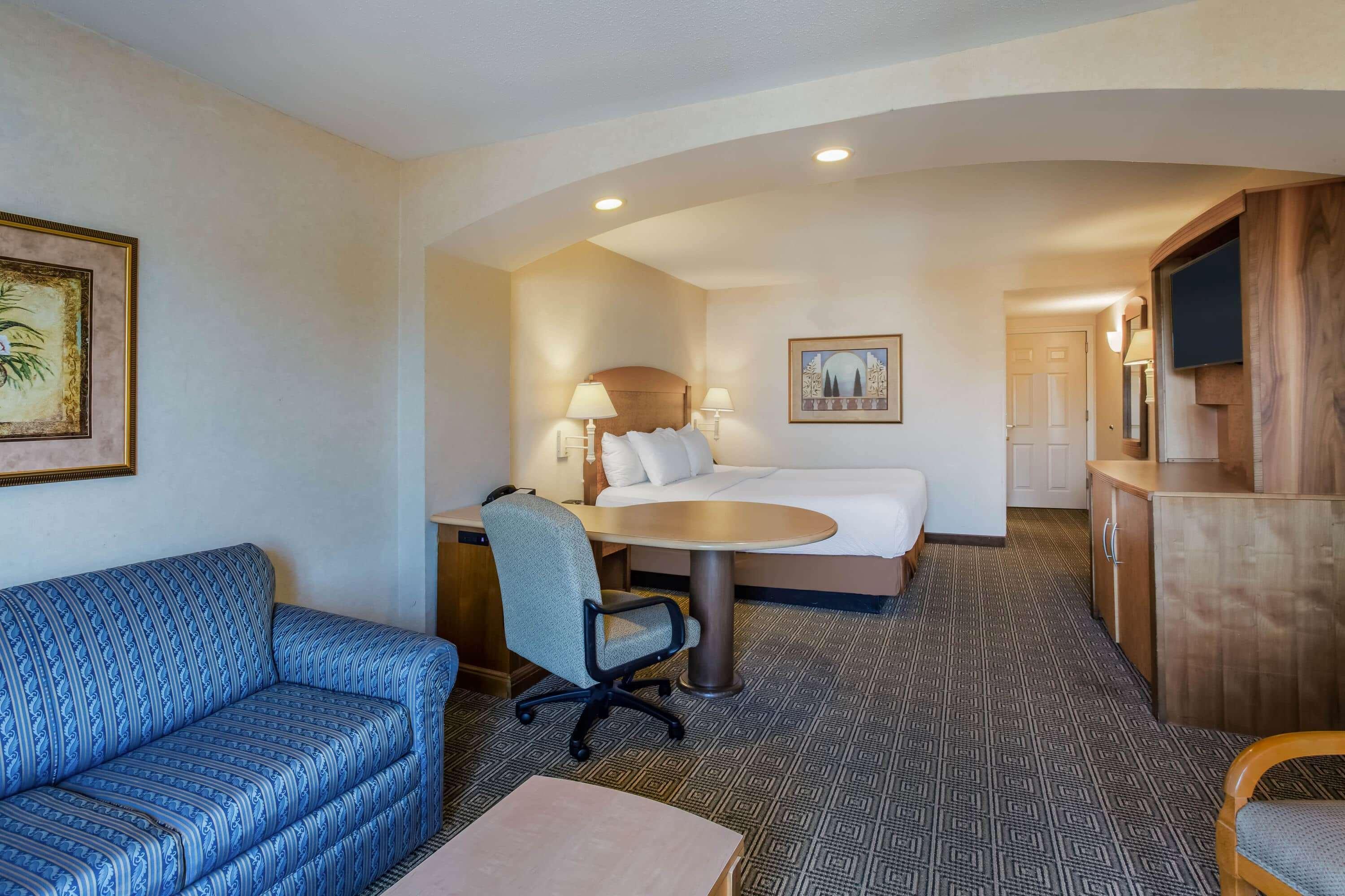 La Quinta By Wyndham Islip - Macarthur Airport Bohemia Εξωτερικό φωτογραφία