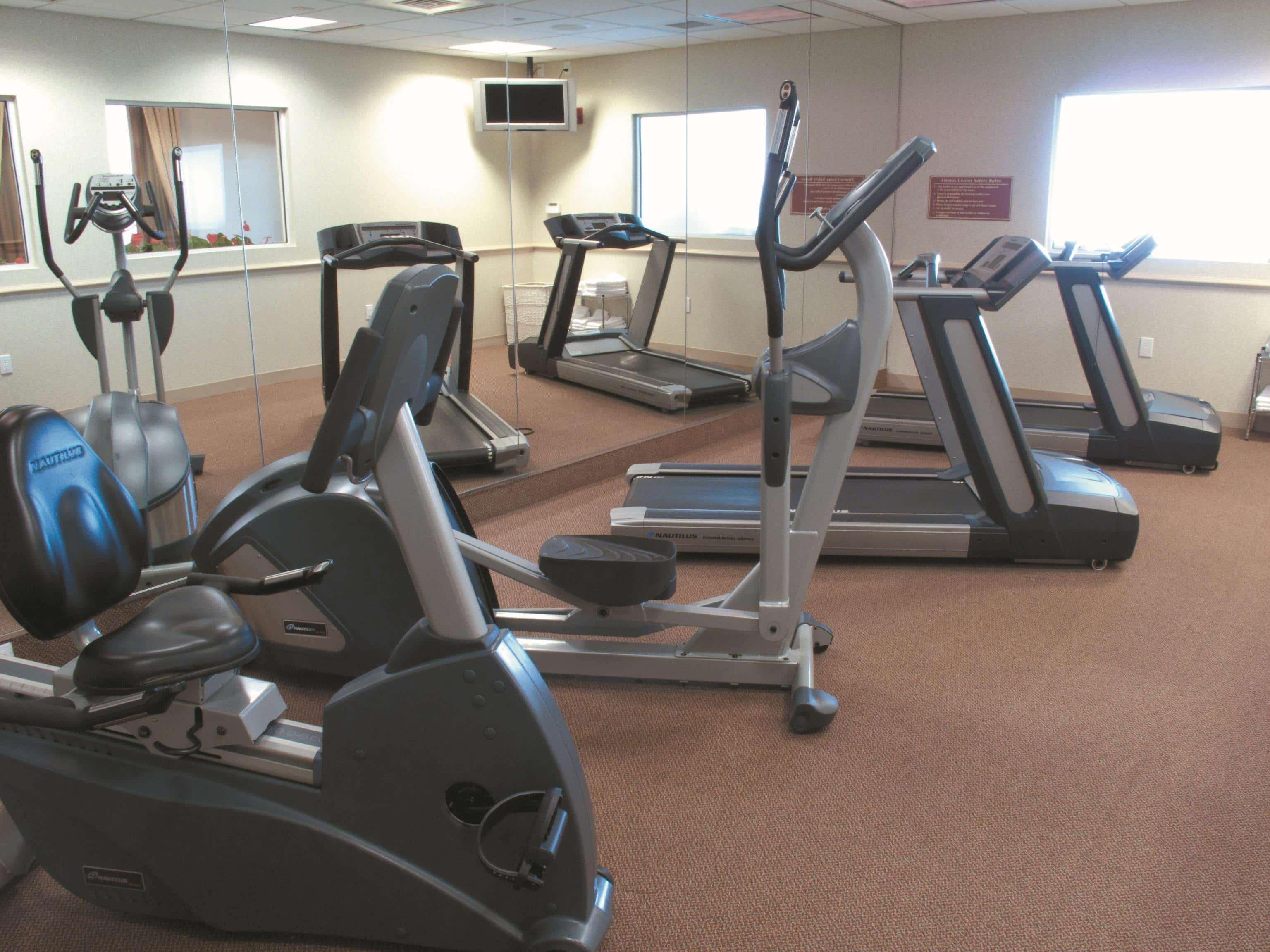 La Quinta By Wyndham Islip - Macarthur Airport Bohemia Εξωτερικό φωτογραφία