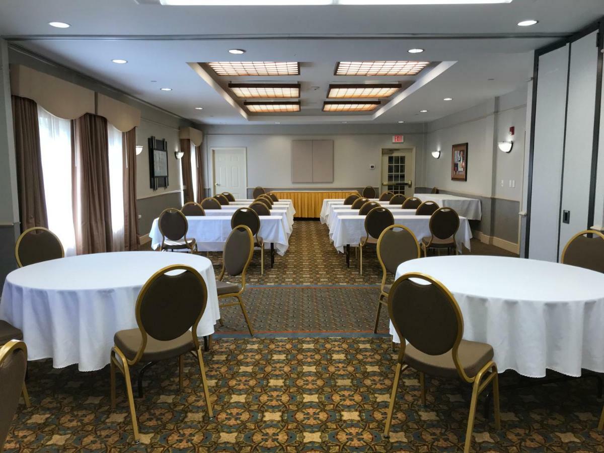 La Quinta By Wyndham Islip - Macarthur Airport Bohemia Εξωτερικό φωτογραφία